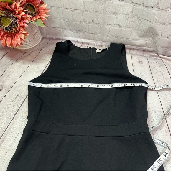LOFT ann taylor Black Sleeveless Fit & Flare Mini Dress sz 8 cutout lace pattern - Picture 5 of 8